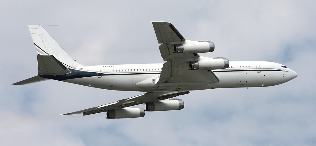 Boeing 707-300 Republic of Mali TZ-TAC, 10/04/09, DUS